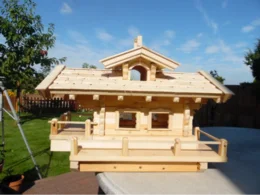 Vogelhaus aus Holz