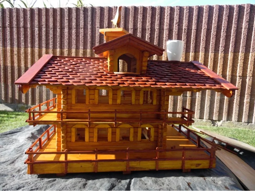 Zweistöckiges Holzhaus Modell
