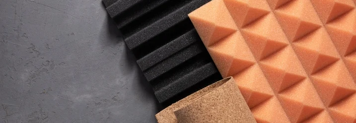 Verschiedene Akustikplatten