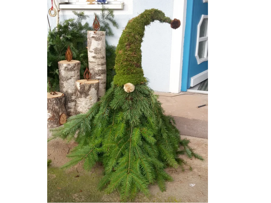 Winterwichtel aus Tannenzweigen