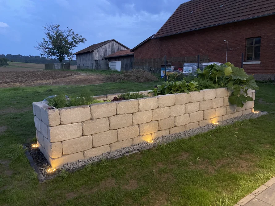 Hochbeet aus Stein