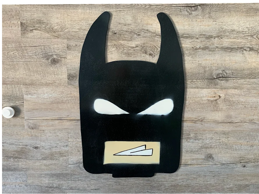 Schwarze Halbmaske mit Ohren