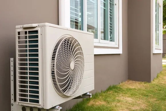Klimaanlage an Hauswand