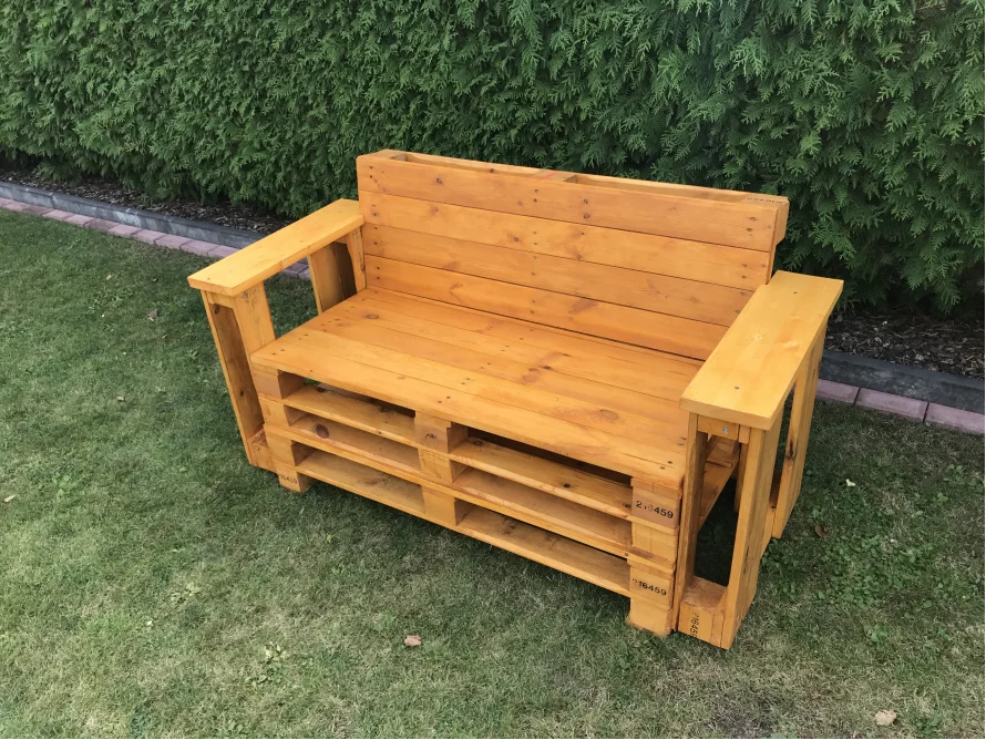 Paletten-Gartenbank