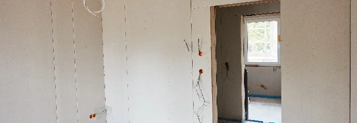 Rohbau eines Raumes mit Trockenbauwänden